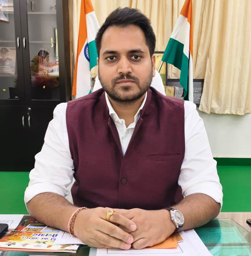 तहसील ओबरा-पैसा लेने के मामले में सर्वे कानूनगो को जिलाधिकारी ने किया निलंबित तहसील ओबरा-पैसा लेने के मामले में सर्वे कानूनगो को जिलाधिकारी ने किया निलंबित