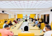 ASP ऑपरेशन ऋषभ रुणवाल की अध्यक्षता में व्यापारी सुरक्षा प्रकोष्ठ की मासिक गोष्ठी, सुरक्षा एवं यातायात व्यवस्था पर हुआ मंथन