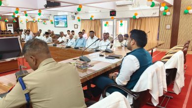सोनभद्र को पर्यटन हब बनाने की तैयारी तेज, जिलाधिकारी ने होटल कारोबारियों के साथ बनाई नई रणनीति सोनभद्र को पर्यटन हब बनाने की तैयारी तेज, जिलाधिकारी ने होटल कारोबारियों के साथ बनाई नई रणनीति