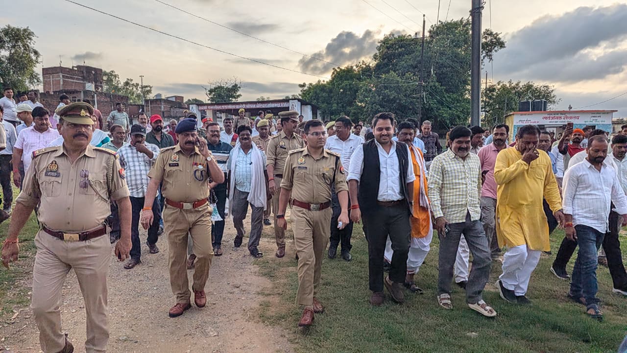 चोपन में सोन नदी किनारे बस्तियों का किया गया औचक निरीक्षण, सुरक्षा एवं सतर्कता व्यवस्थाओं का लिया गया जायजा