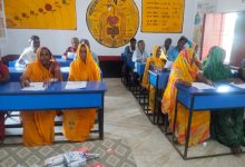 सोनभद्र में 816 परीक्षा केंद्रों पर साक्षरता परीक्षा सकुशल सम्पन्न, 8,207 शिक्षार्थियों ने किया प्रतिभाग