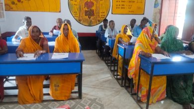 सोनभद्र में 816 परीक्षा केंद्रों पर साक्षरता परीक्षा सकुशल सम्पन्न, 8,207 शिक्षार्थियों ने किया प्रतिभाग