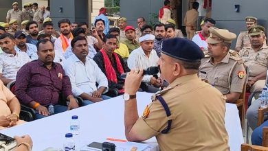दुर्गा पूजा समितियों एवं गणमान्य व्यक्तियों के साथ बैठक कर प्रतिमा विसर्जन की तैयारियों की समीक्षा