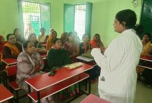 महिला स्वास्थ्य जागरूकता शिविर के माध्यम से ग्रामीण महिलाओं को किया गया जागरूक