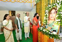 प्रसिद्ध योग गुरु बाबा रामदेव ने स्वर्गीय रूपी सोरेन जी को दी भावभीनी श्रद्धांजलि।