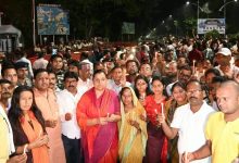 लंबित मांगों पर विस्थापितों के समर्थन में विधायक श्वेता सिंह का मोमबत्ती जुलूस,ठोस पहल की अपील