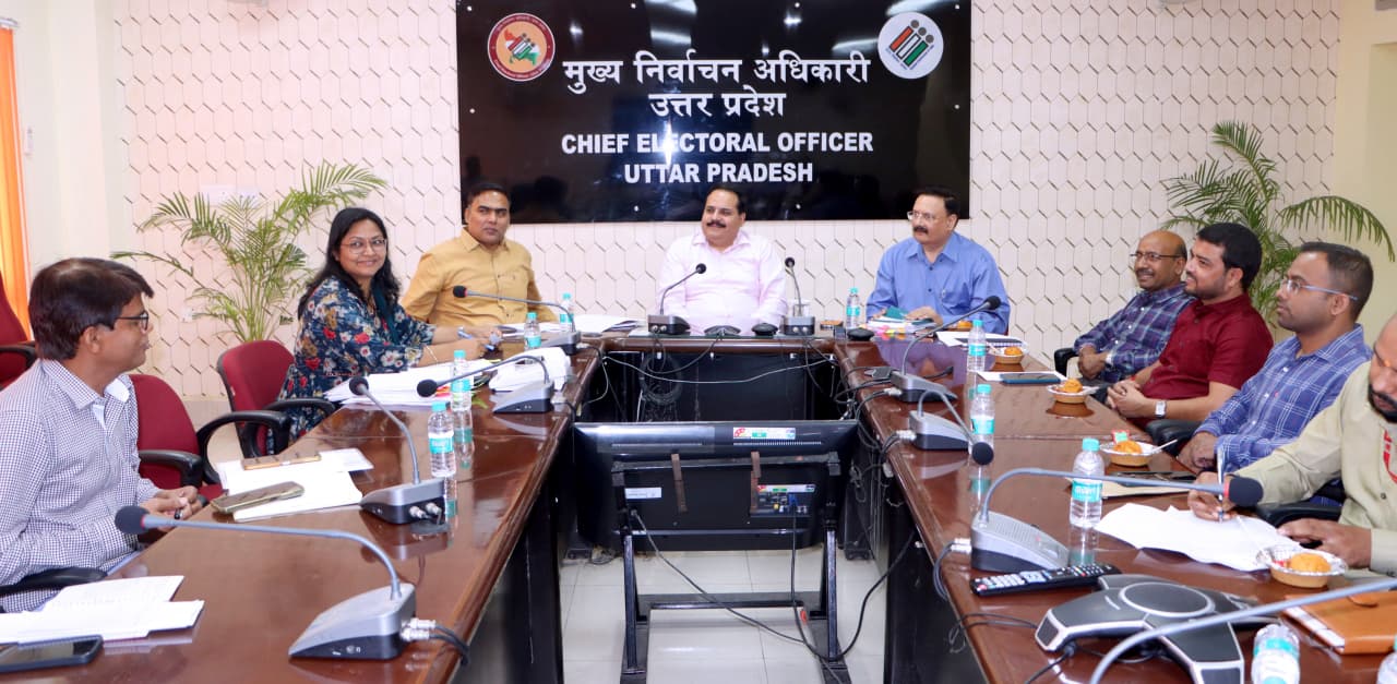 मुख्य निर्वाचन अधिकारी की अध्यक्षता में तैयारियों को लेकर मण्डलायुक्तों एवं जिलाधिकारियों के साथ हुई बैठक मुख्य निर्वाचन अधिकारी की अध्यक्षता में तैयारियों को लेकर मण्डलायुक्तों एवं जिलाधिकारियों के साथ हुई बैठक