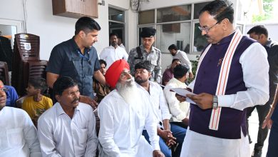 जनता दर्शन में उप मुख्यमंत्री ने सुनीं नागरिकों की समस्याएं, अधिकारियों को समयबद्ध एवं गुणवत्तापूर्ण निस्तारण के निर्देश
