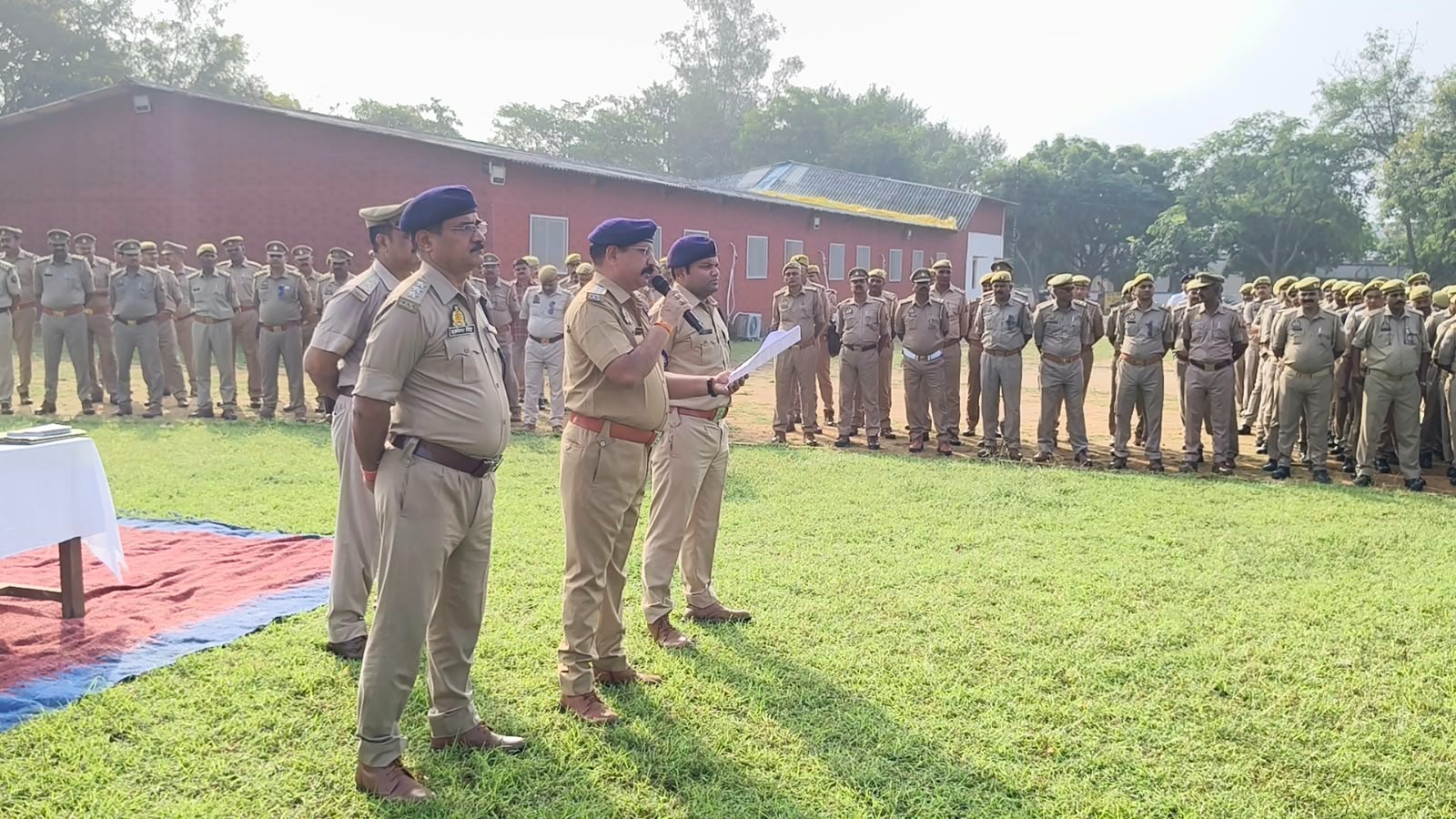 शारदीय नवरात्र एवं दशहरा पर्व के दृष्टिगत सोनभद्र पुलिस अलर्ट, पुलिस लाइन चुर्क में दंगा नियंत्रण/बलवा ड्रिल का आयोजन
